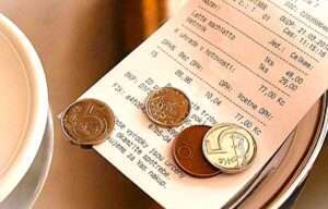 Czech Restaurant Etiquette: how to pay ant tip
