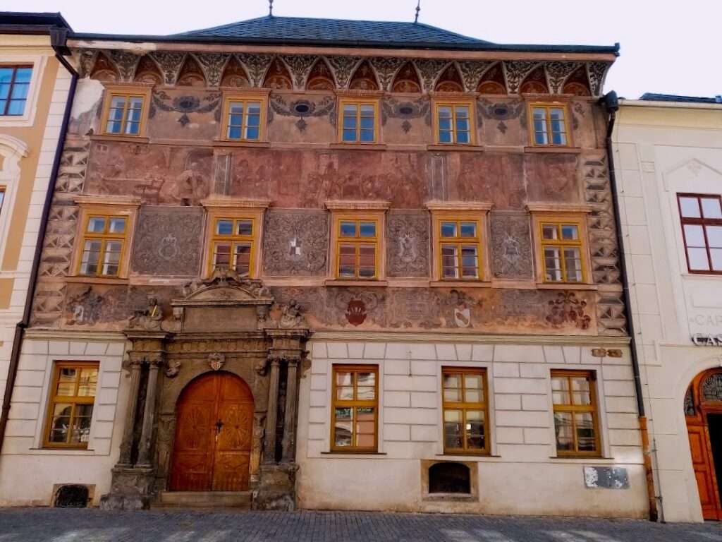 Mining house looked like this one