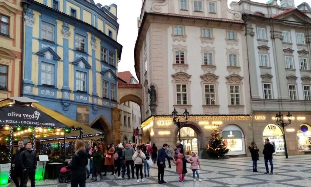 Restaurants in Staroměstské náměstí are not cheap 