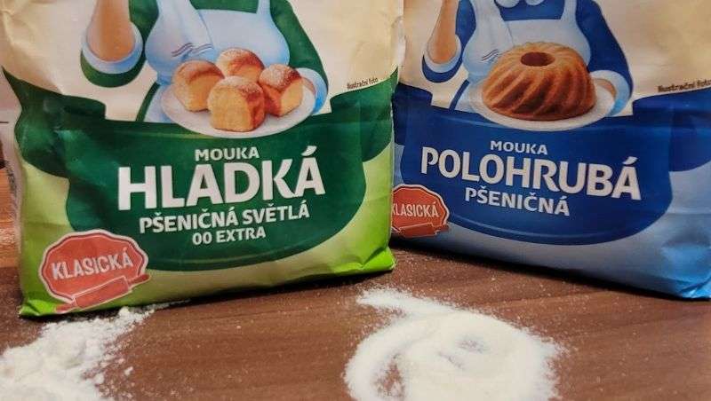 Food Shopping in Czechia: most common and useful flour types  - hladka and polohruba