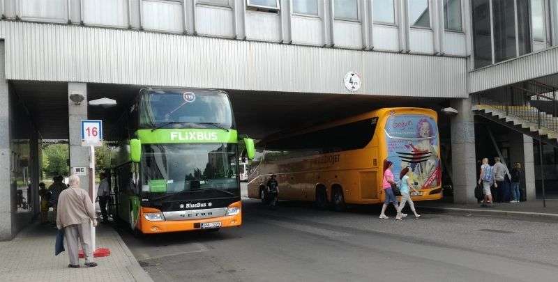Karlovy Vary Bus Stops to Prague