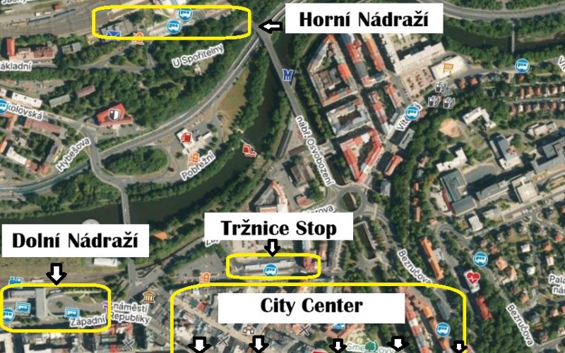 Map of Karlovy Vary showing Horní nádraží above the city, Dolní nádraží, Tržnice bus stop and the city center.